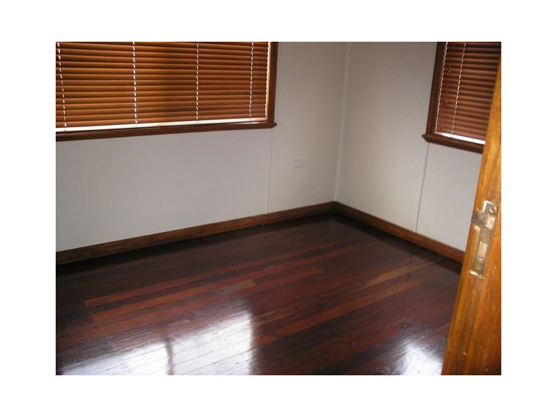 31 Shields Street, Redcliffe QLD 4020