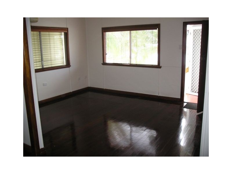 31 Shields Street, Redcliffe QLD 4020