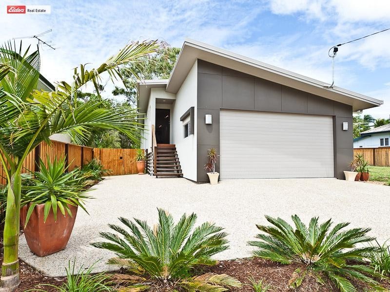 23 Michel Rd, Scarborough QLD 4020