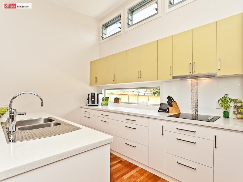 23 Michel Rd, Scarborough QLD 4020