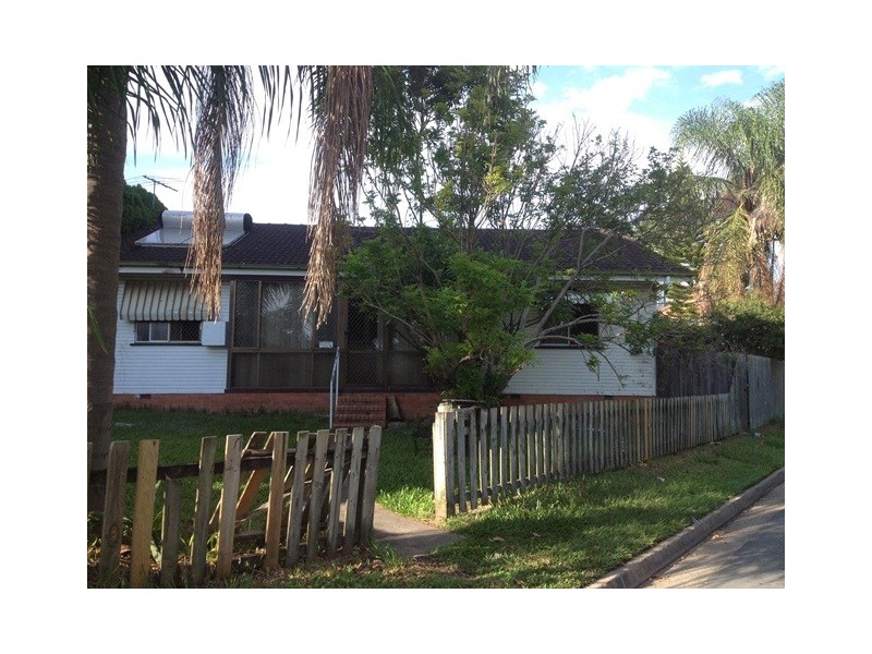 1 Hutchison Street, Redcliffe QLD 4020