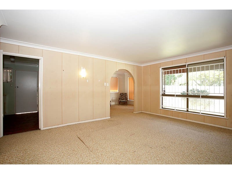 17 Palm Ave, Sandgate QLD 4017