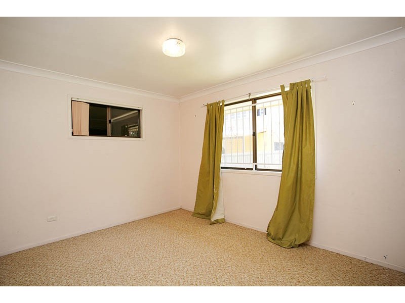 17 Palm Ave, Sandgate QLD 4017