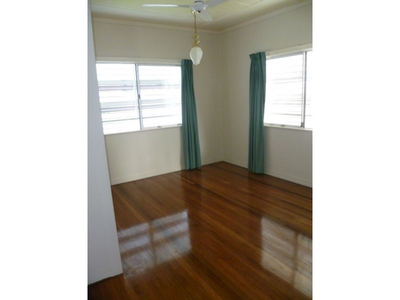 10 Sheehan Street, Redcliffe QLD 4020