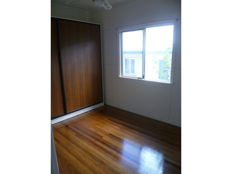 10 Sheehan Street, Redcliffe QLD 4020