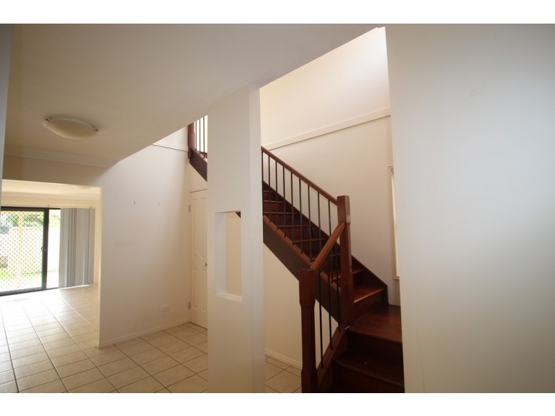 8 Gale Street, Redcliffe QLD 4020
