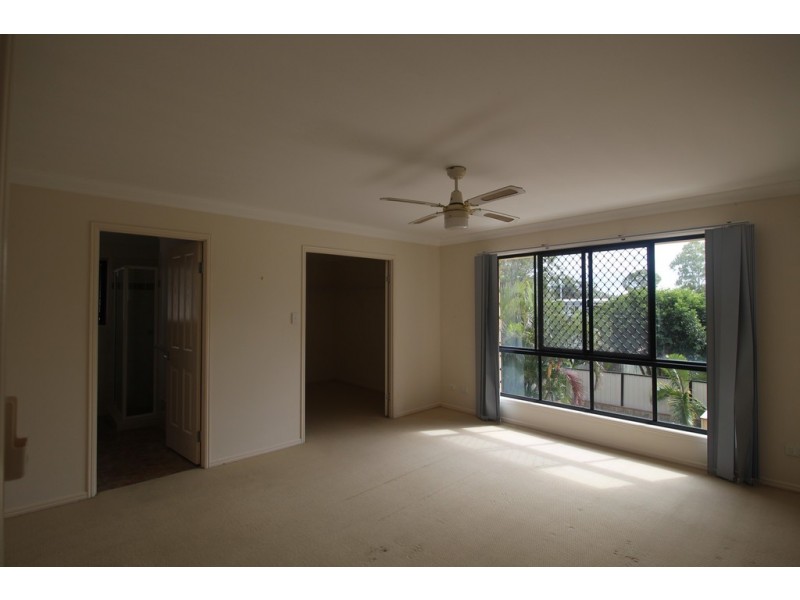 8 Gale Street, Redcliffe QLD 4020
