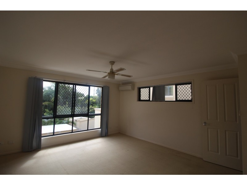 8 Gale Street, Redcliffe QLD 4020