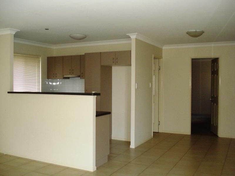 1 Parrey Court, Rothwell QLD 4022