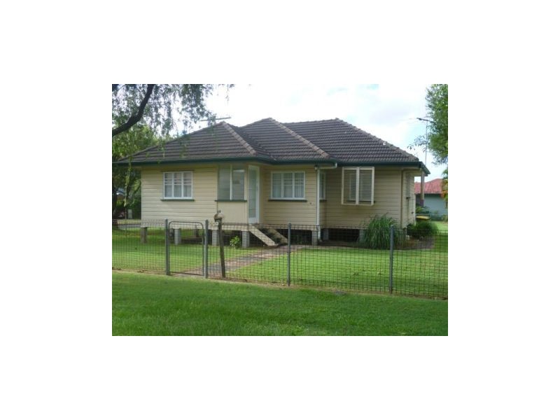 12 Mary Street, Redcliffe QLD 4020