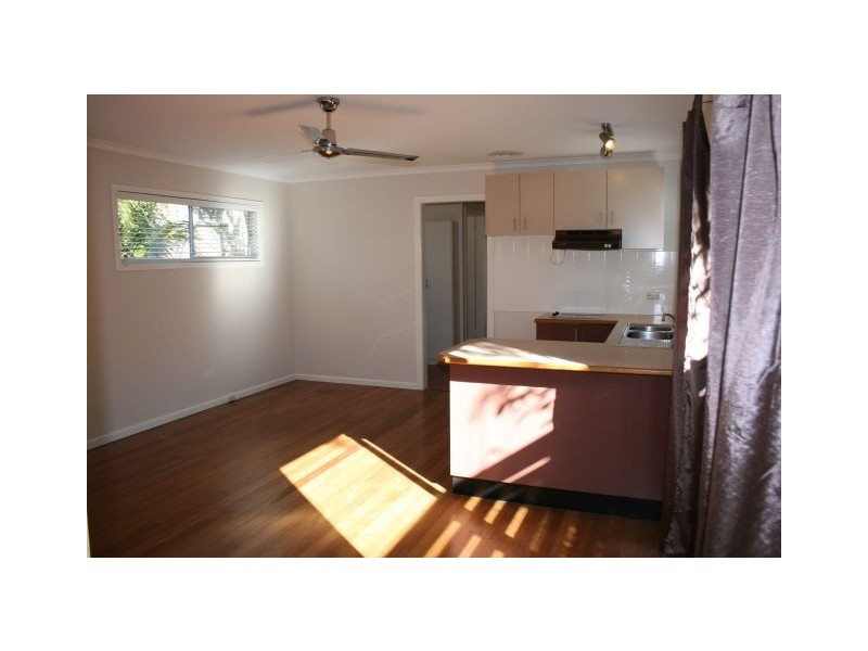 6b Steven Street, Redcliffe QLD 4020