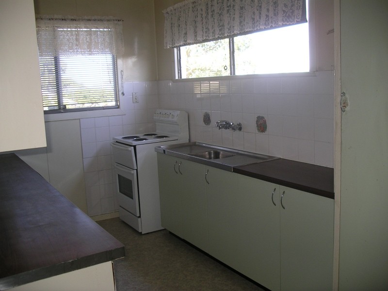 2/33 Brighton Street, Woody Point QLD 4019