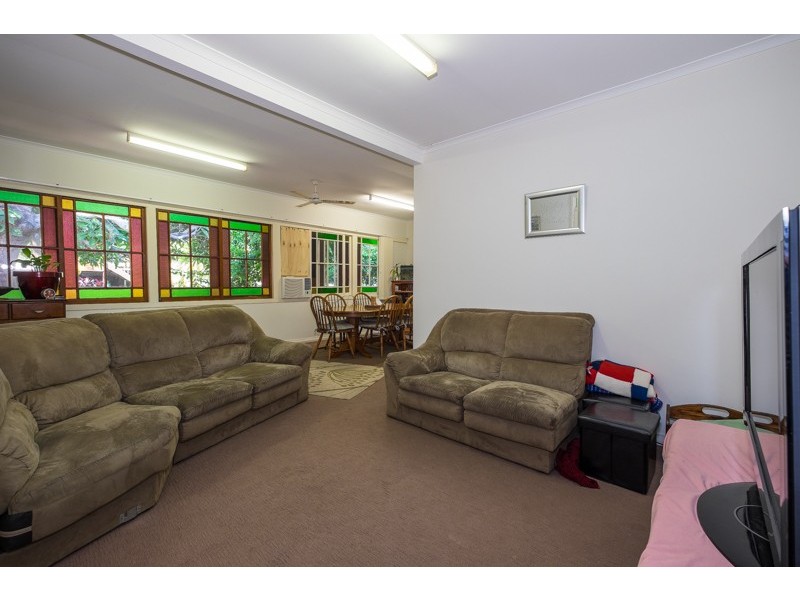 2a Inglis Street, Woody Point QLD 4019