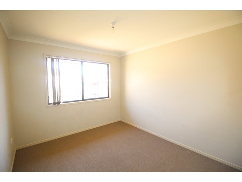 1 Adonis Court, Rothwell QLD 4022