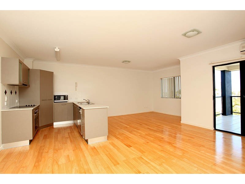 18/28 Murphy, Scarborough QLD 4020