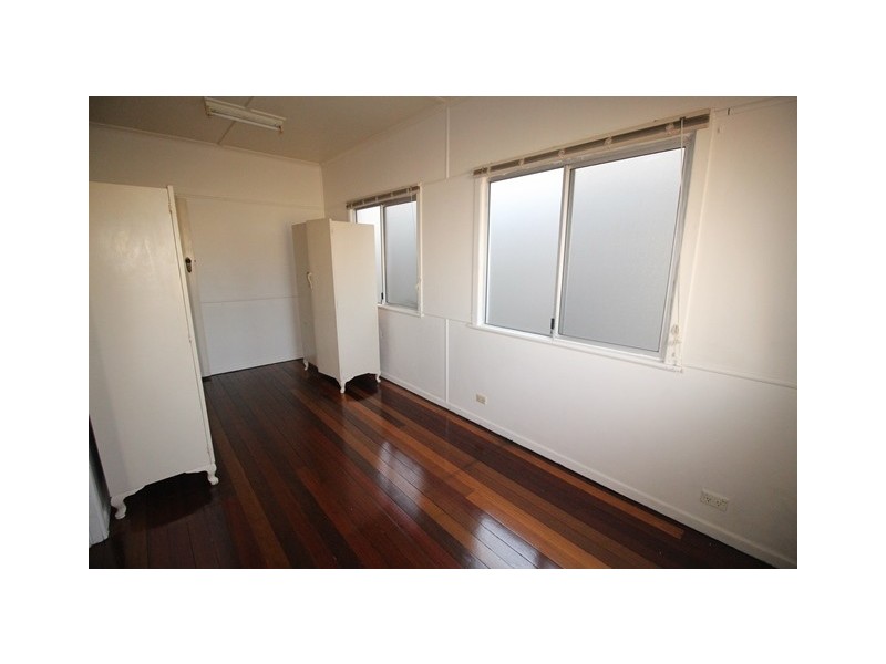 15 Silvyn Street, Redcliffe QLD 4020