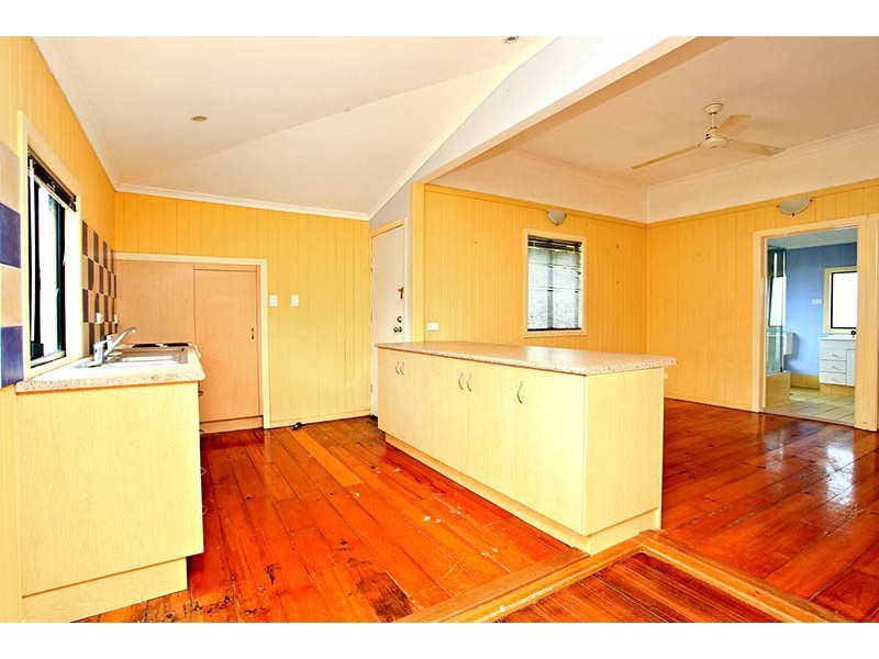 24 John Street, Redcliffe QLD 4020