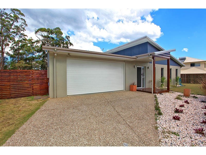 8 Shearers Close, Ferny Hills QLD 4055