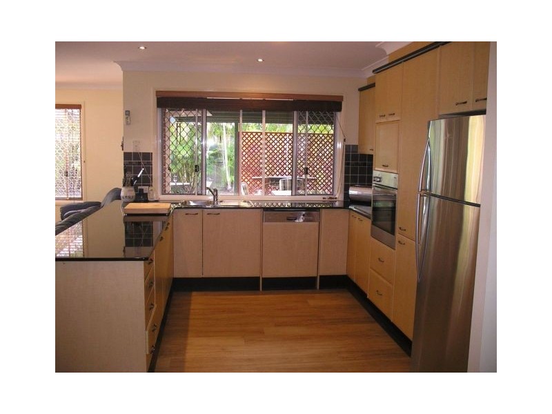 8 Nautilus Court, Newport QLD 4020