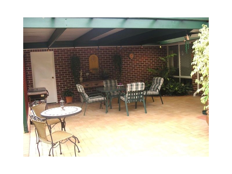 8 Nautilus Court, Newport QLD 4020