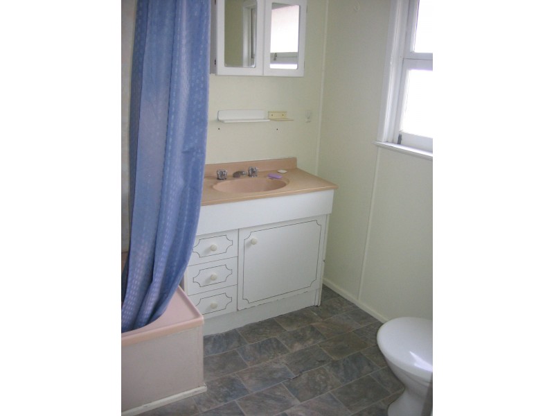 8 Angus Street, Clontarf QLD 4019