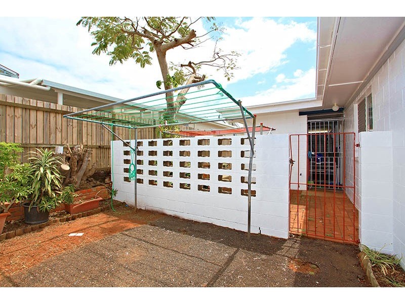 1/28 Eversleigh Rd, Scarborough QLD 4020