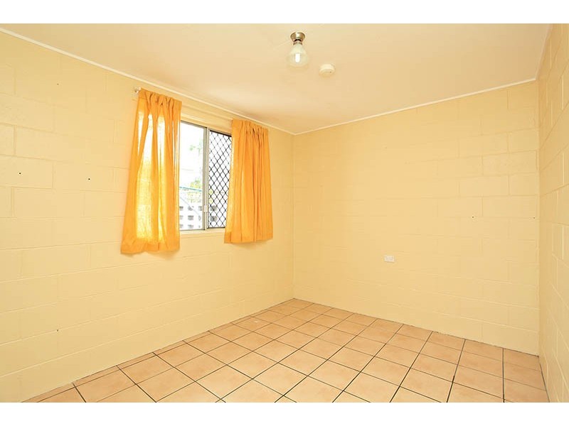 1/28 Eversleigh Rd, Scarborough QLD 4020