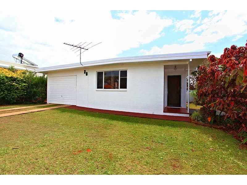 1/28 Eversleigh Rd, Scarborough QLD 4020