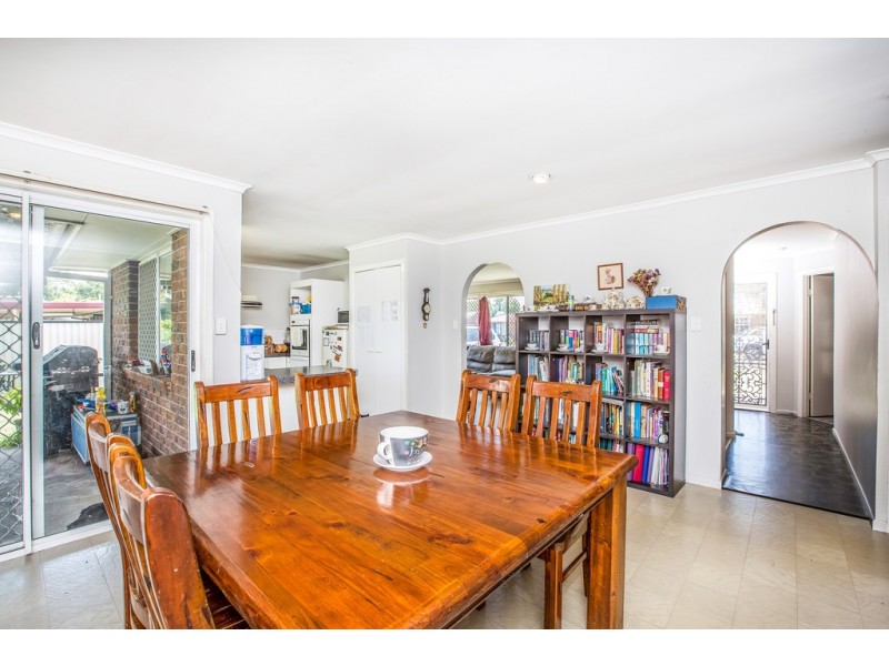 18 Arafura Court, Kippa-ring QLD 4021
