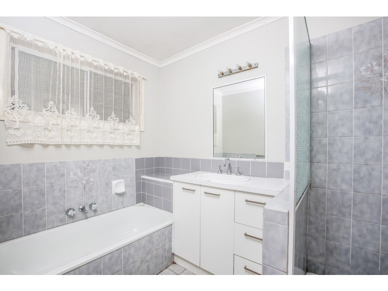 18 Arafura Court, Kippa-ring QLD 4021