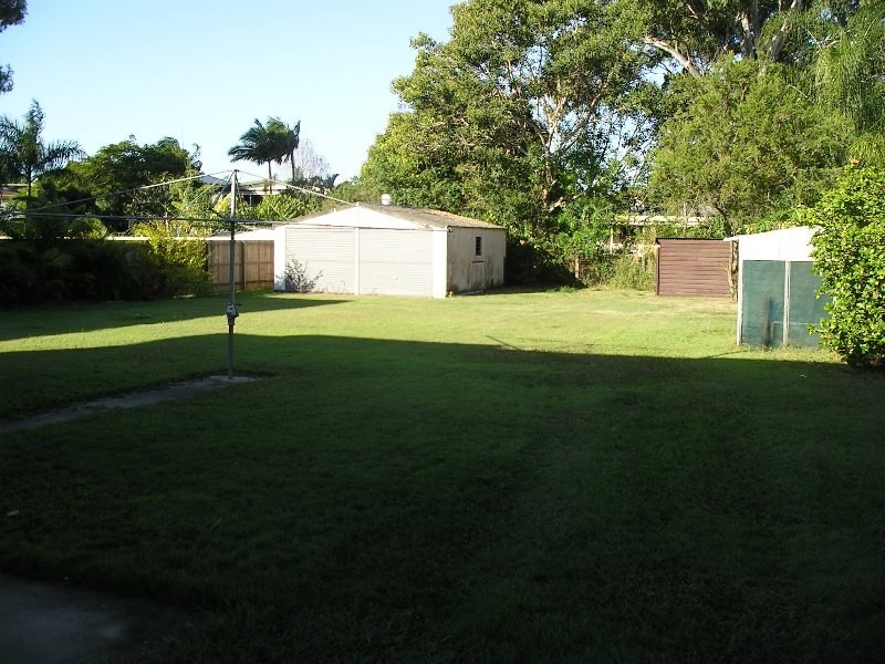 42 Palmtree Avenue, Scarborough QLD 4020