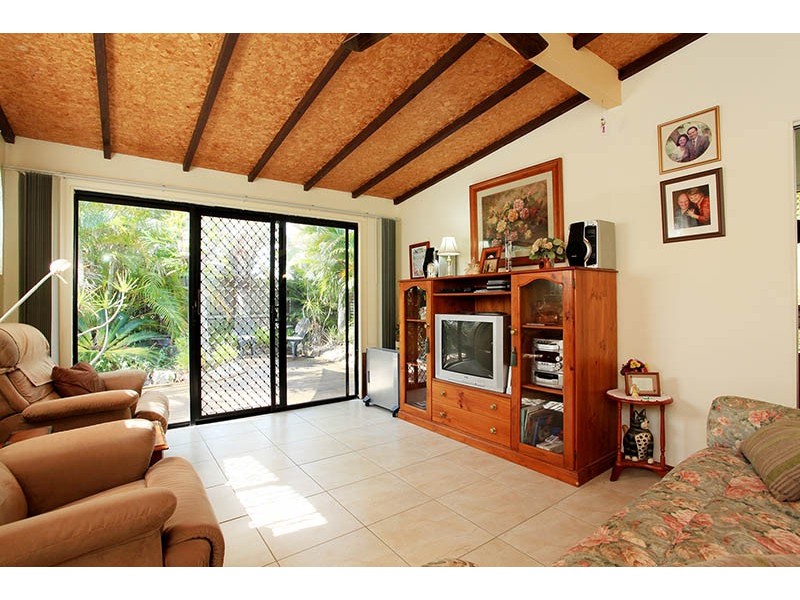 23 Redbank Road, Redcliffe QLD 4020