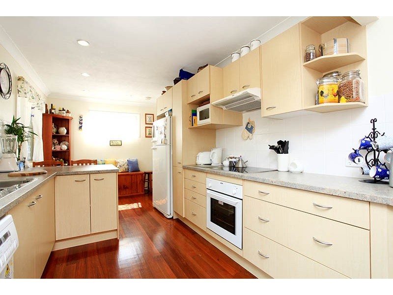 23 Redbank Road, Redcliffe QLD 4020