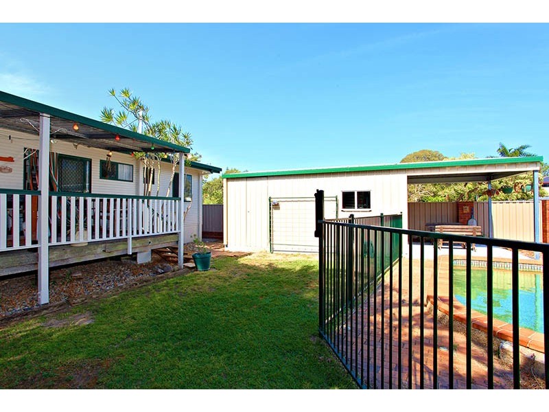 23 Redbank Road, Redcliffe QLD 4020