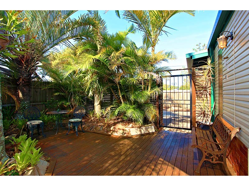 23 Redbank Road, Redcliffe QLD 4020