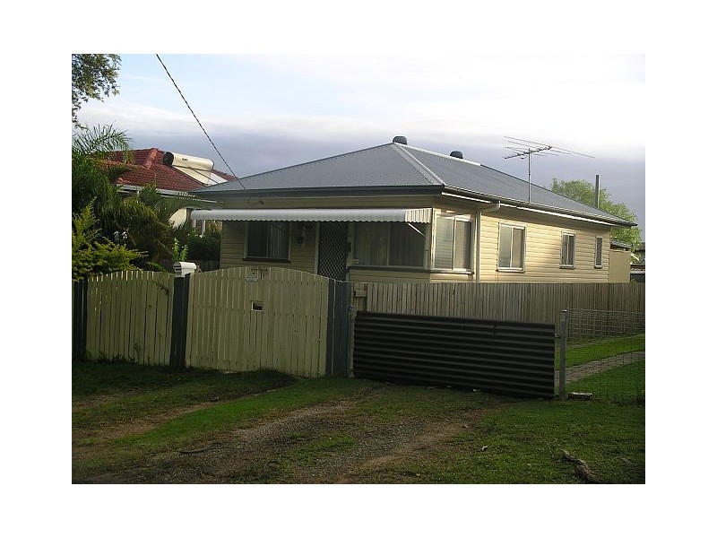 29 Dover Road, Margate QLD 4019