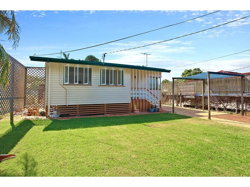 18 Herbert Street, Brighton QLD 4017