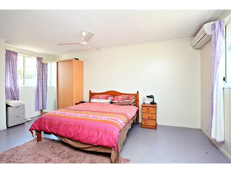 18 Herbert Street, Brighton QLD 4017