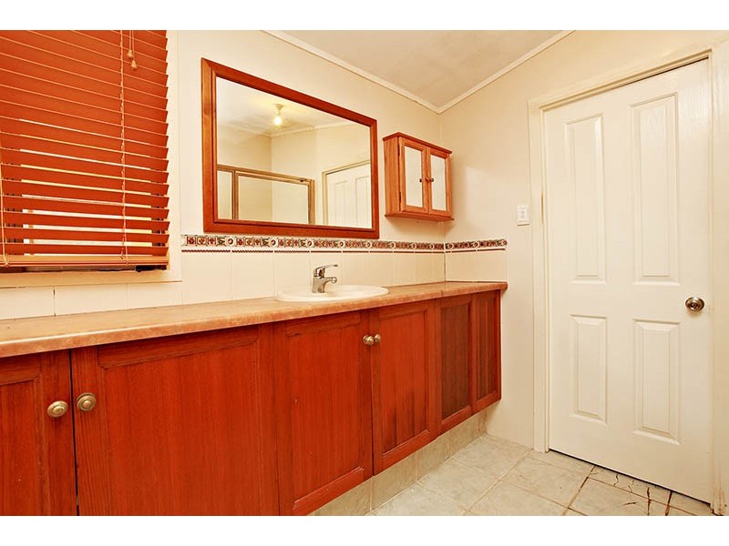 18 Herbert Street, Brighton QLD 4017