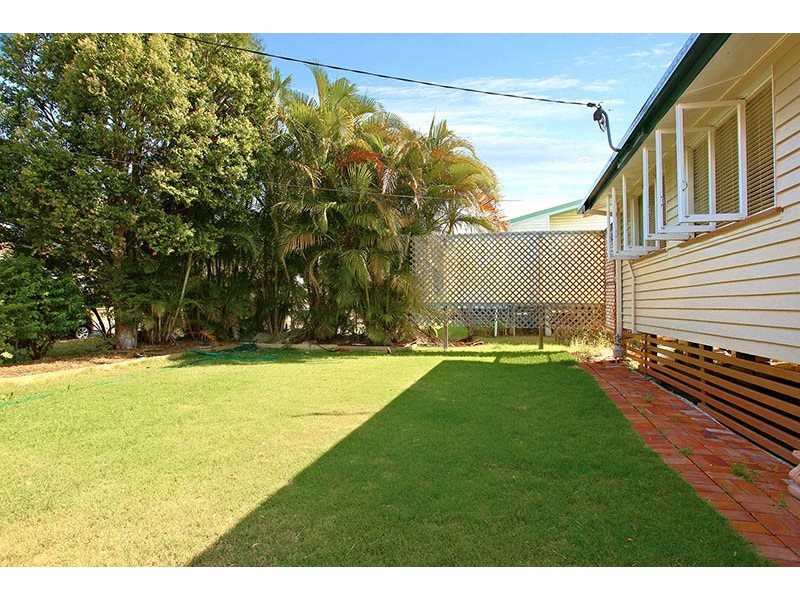 18 Herbert Street, Brighton QLD 4017
