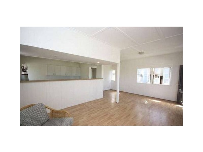 355 Oxley Avenue, Margate QLD 4019