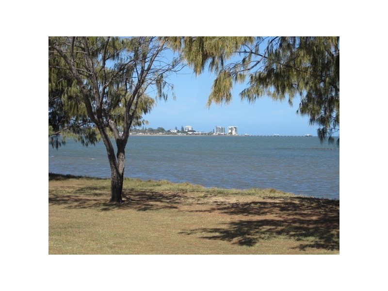 10 Hornibrook Esplanade, Clontarf QLD 4019