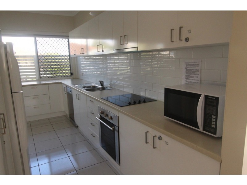 58 Kate Street, Woody Point QLD 4019