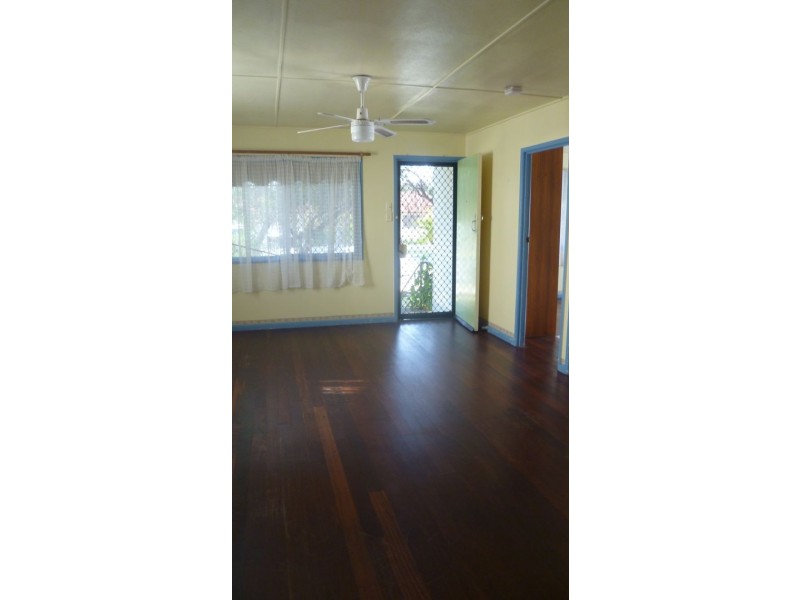 36 McCulloch Avenue, Margate QLD 4019