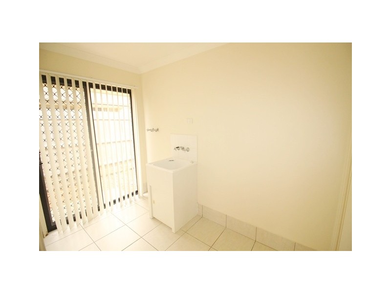 17 Cadell Crescent, Rothwell QLD 4022