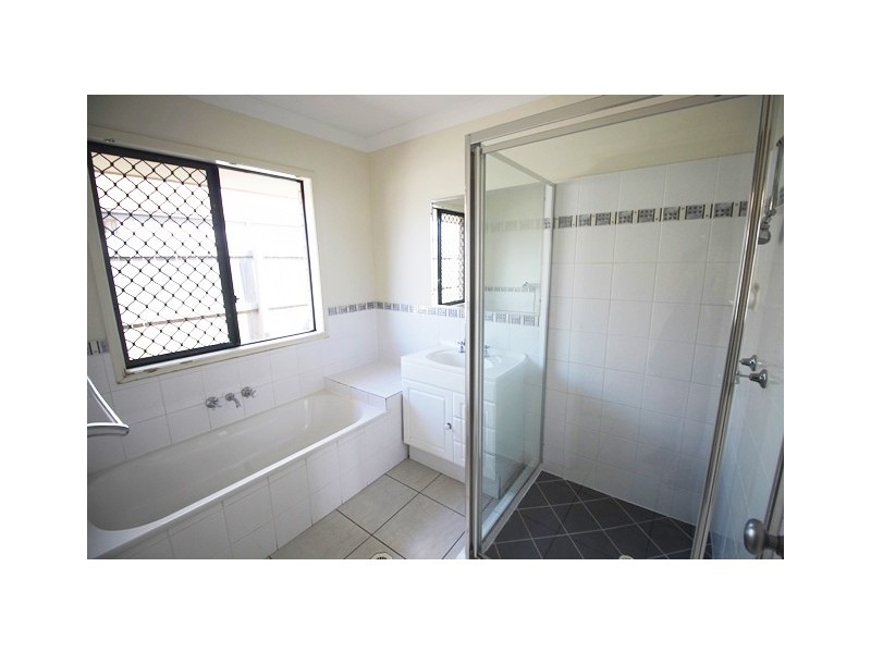 17 Cadell Crescent, Rothwell QLD 4022