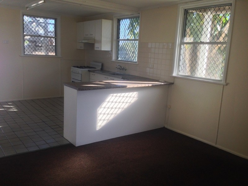 1/3 Ella Street, Redcliffe QLD 4020