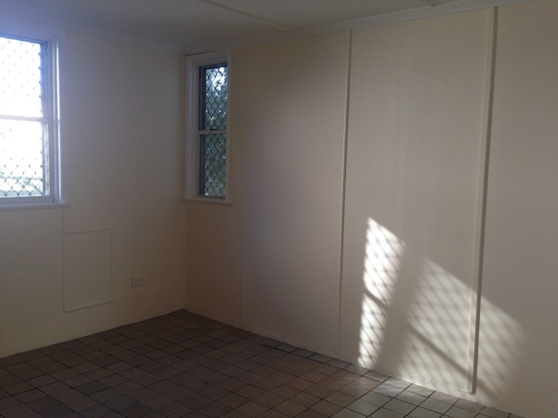 1/3 Ella Street, Redcliffe QLD 4020