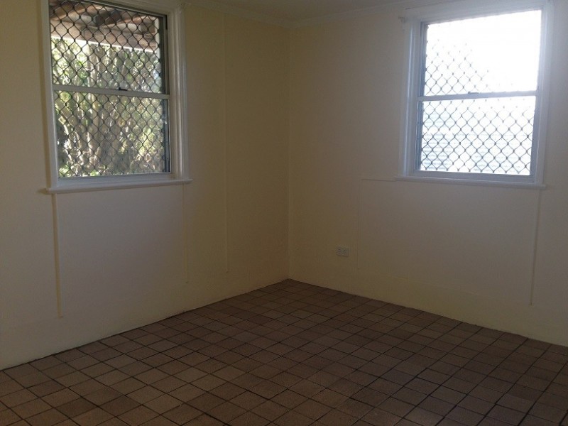 1/3 Ella Street, Redcliffe QLD 4020