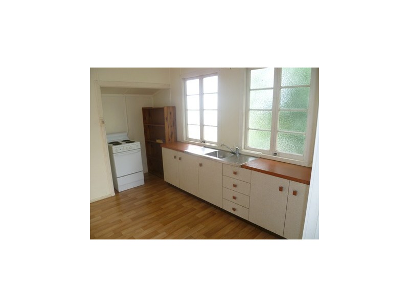 2/3 Ella Street, Redcliffe QLD 4020